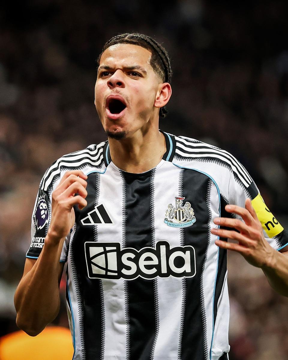 云开体育-90分钟绝杀!曼联1-2遭10人纽卡逆转,卡里克首败,3-6名差3分