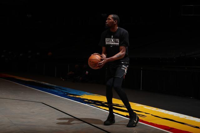 云开体育官网入口-离奇!KD因防疫规定首次替补 打到一半又被迫退场